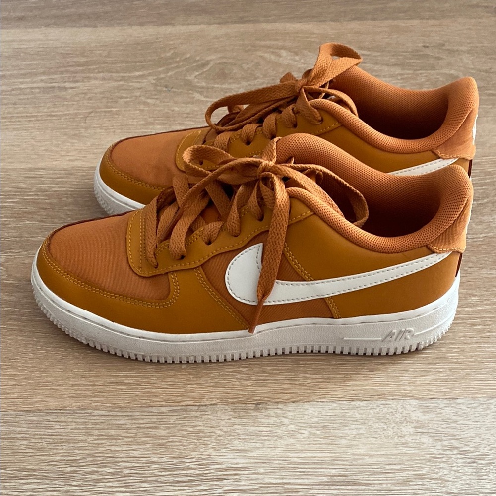 Nike Kids Shoes in Orange and White